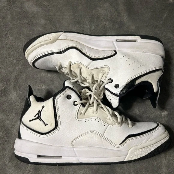 Jordan Classic White and Black Kids Sneakers - Picture 2 of 6